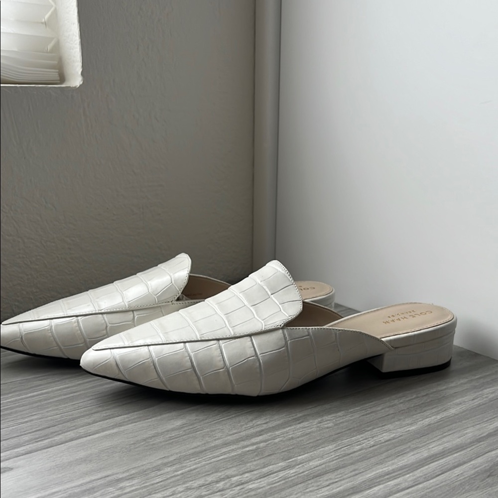 Cole Haan off White Croc-Embossed Mules piper 9.5B new